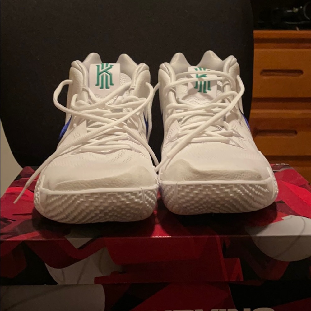 Nike kyrie 4